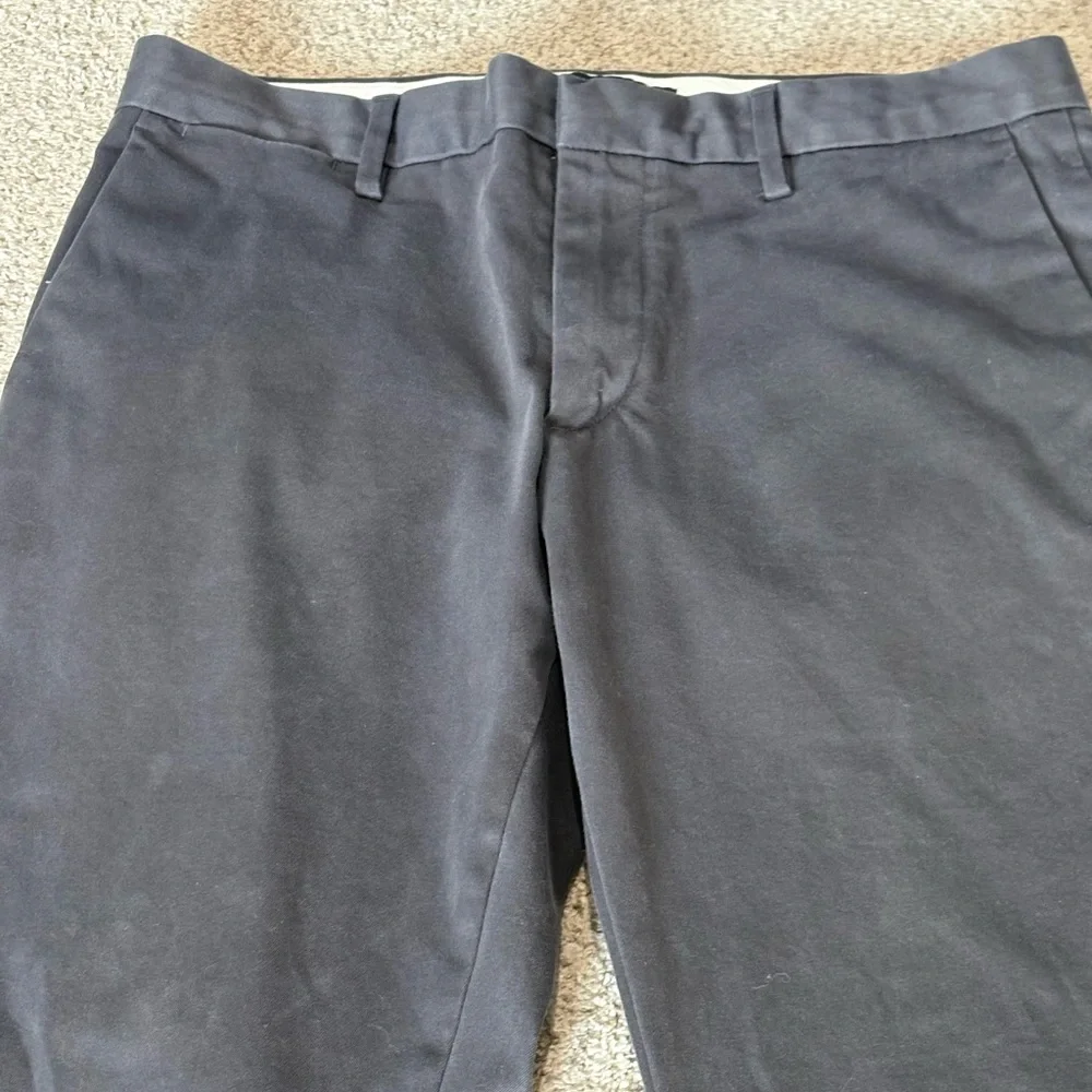 Banana Republic Men's Aiden Chino Charcoal Gray Dress Pants Men’s Size 32 X 30